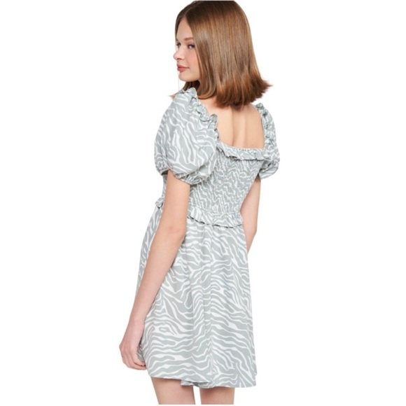 099. NWT Sage & White Smocking Ruffle Puffy Sleeve Dress with pockets - Picture 4 of 14